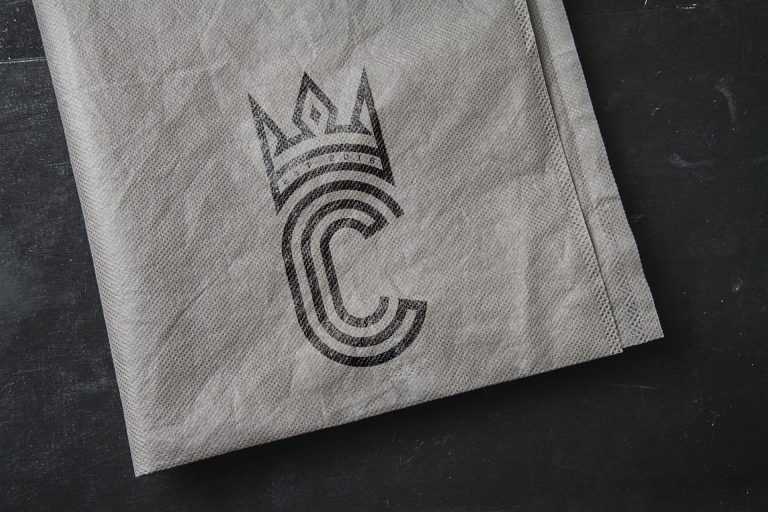 creare-logo-classified-mockup-protectie-haine